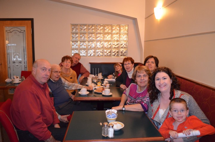 Uncle Roland, Uncle Gill, Auntie Cathy, Abby, Jackie, ????, Janine, Melissa and Aiden.